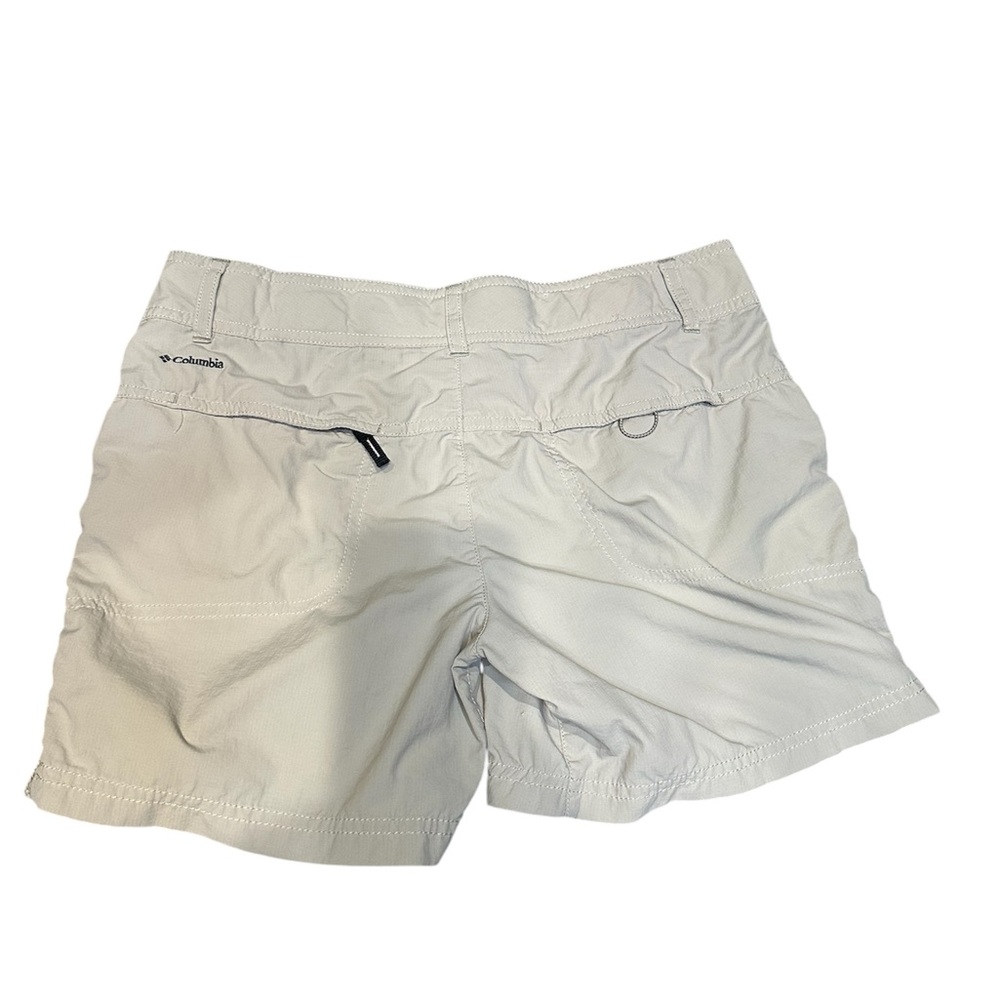 Columbia Beige Cargo Shorts - Picture 3 of 6